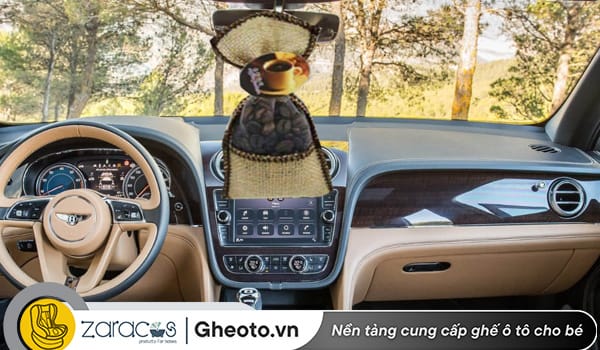 ca-phe-khu-mui-tren-oto