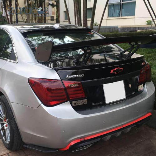 khong-nen-gan-canh-gio-gia-oto