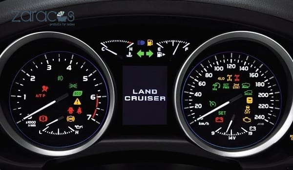 luon-quan-sat-taplo-de-lai-xe-an-toan