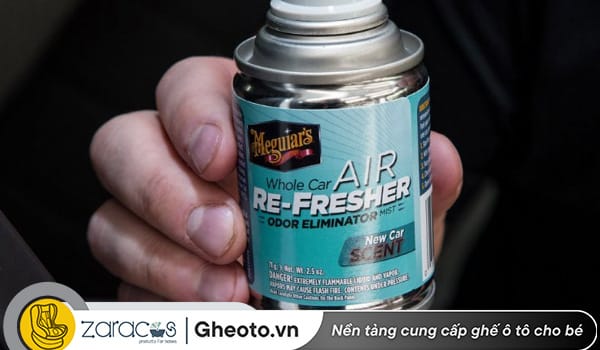 su-dung-xit-khu-mui-chuot-tren-oto