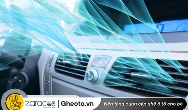 ve-sinh-dieu-hoa-oto-giup-khu-mui-hoi-tren-oto