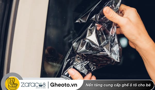 boc-lop-phim-cach-nhiet-cu-ra-ve-sinh