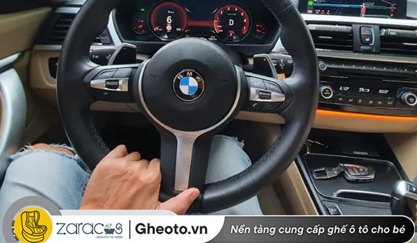 dat-tay-duoi-vo-lang