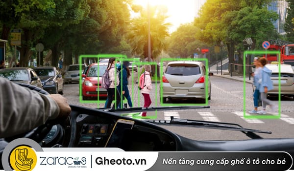 PCW – Pedestrian Collision Warning-tinh-nang-adas