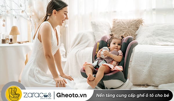 be-khong-chiu-ngoi-vao-ghe-oto-phai-lam-sao