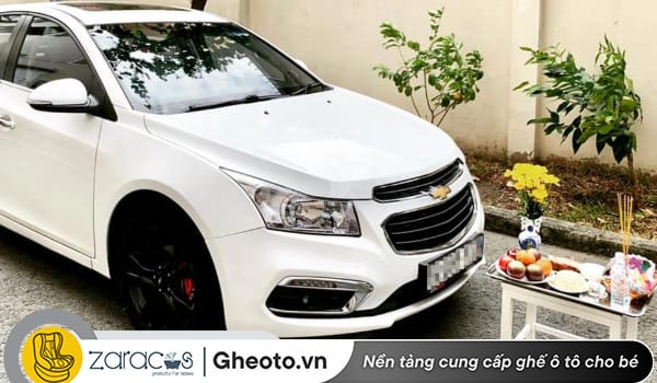 co-nen-cung-xe-oto-hang-thang-khong