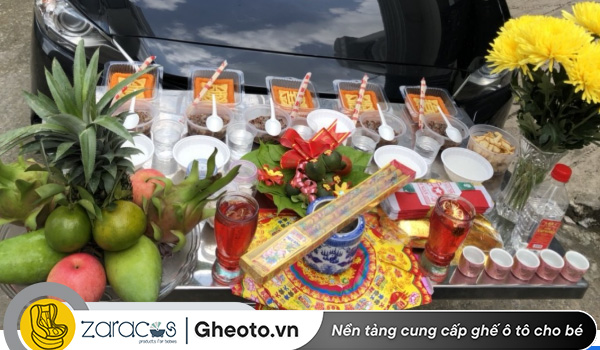 mua-xe-moi-ve-nen-cung-gi