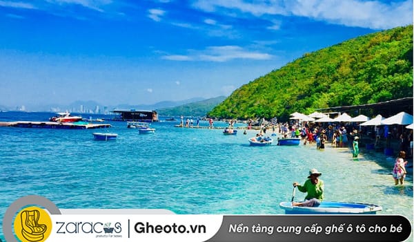 nha-co-con-nho-nen-di-du-lich-o-dau-nha-trang-1