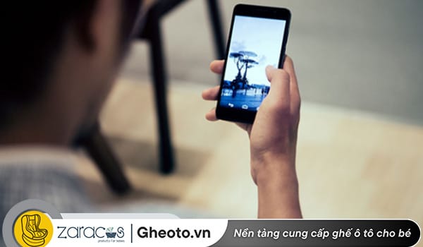 sau-khi-bi-say-xe-nen-lam-gi-khong-xem-dien-thoai