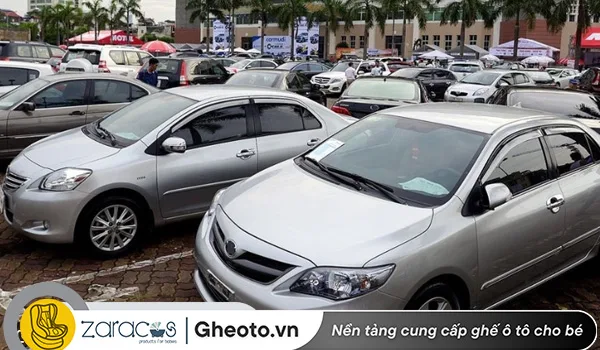 thi-truong-xe-cu-toyota-soi-dong-hon-mitsubishi