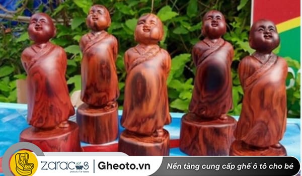 tuong-phong-thuy-van-su-tuy-duyen-menh-hoa-tren-oto