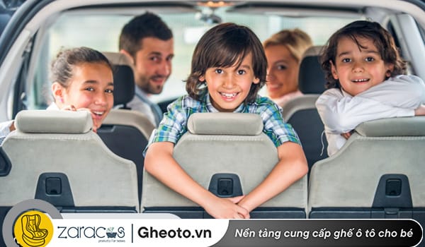 xe-7-cho-cho-duoc-bao-nhieu-tre-em