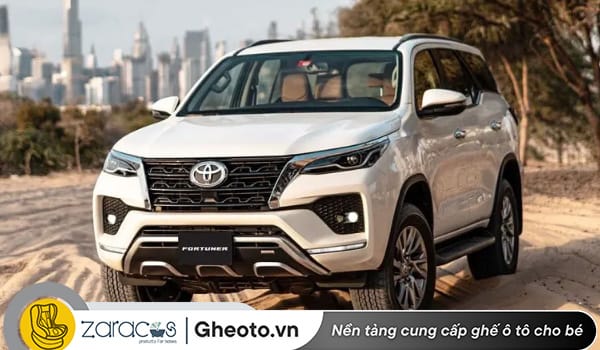 xe-fortuner-cho-duoc-bao-nhieu-nguoi