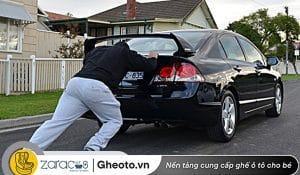 cach-day-xe-oto-khi-het-binh
