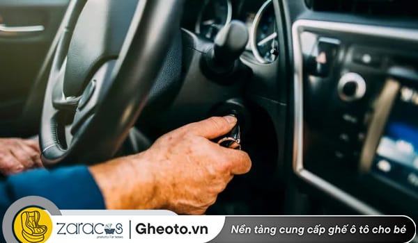 xe-kho-khoi-dong-dau-hieu-het-binh-ac-quy