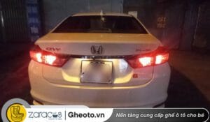 xe-oto-de-qua-dem-het-binh-do-quen-tat-den-pha