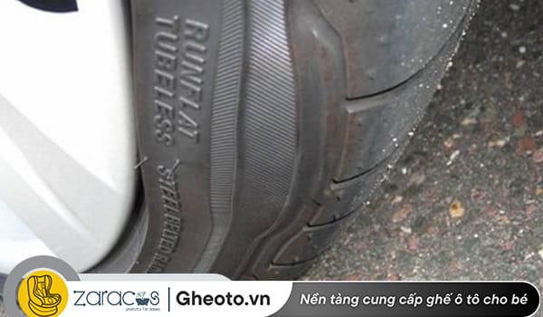 lop-phong-dau-hieu-nen-thay-lop-oto-ngay